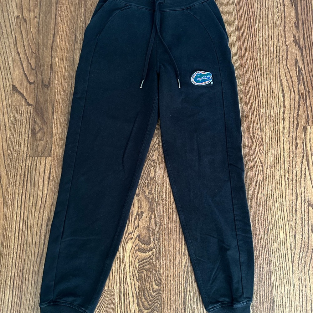 Women’s Size 2 Lululemon Florida Gators Black Embroidered Joggers EUC MSRP $138
